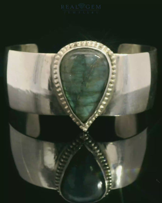 Elegant Labradorite Silver Cuff Bracelet